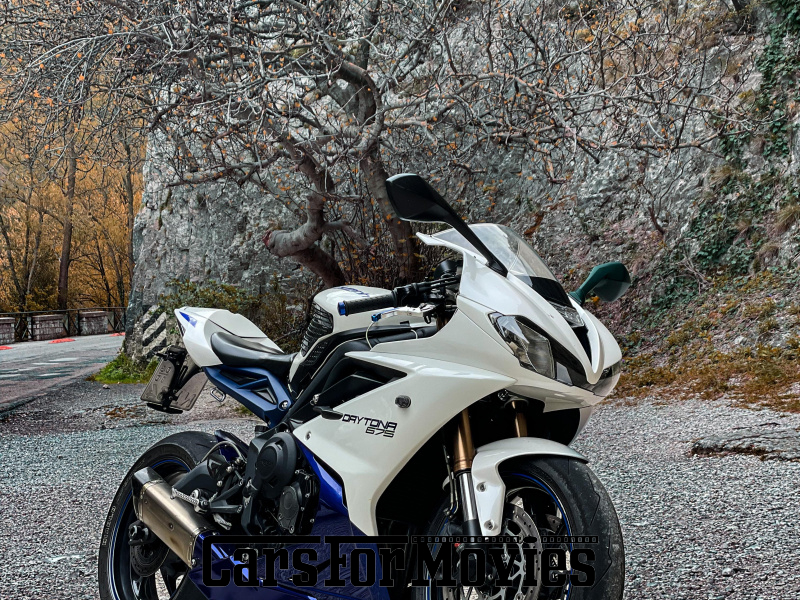 CarsForMovies | Triumph Daytona 675 2014 England Weiß Blau Zwei- und Dreirad Motorrad DE - Berlin 7929 